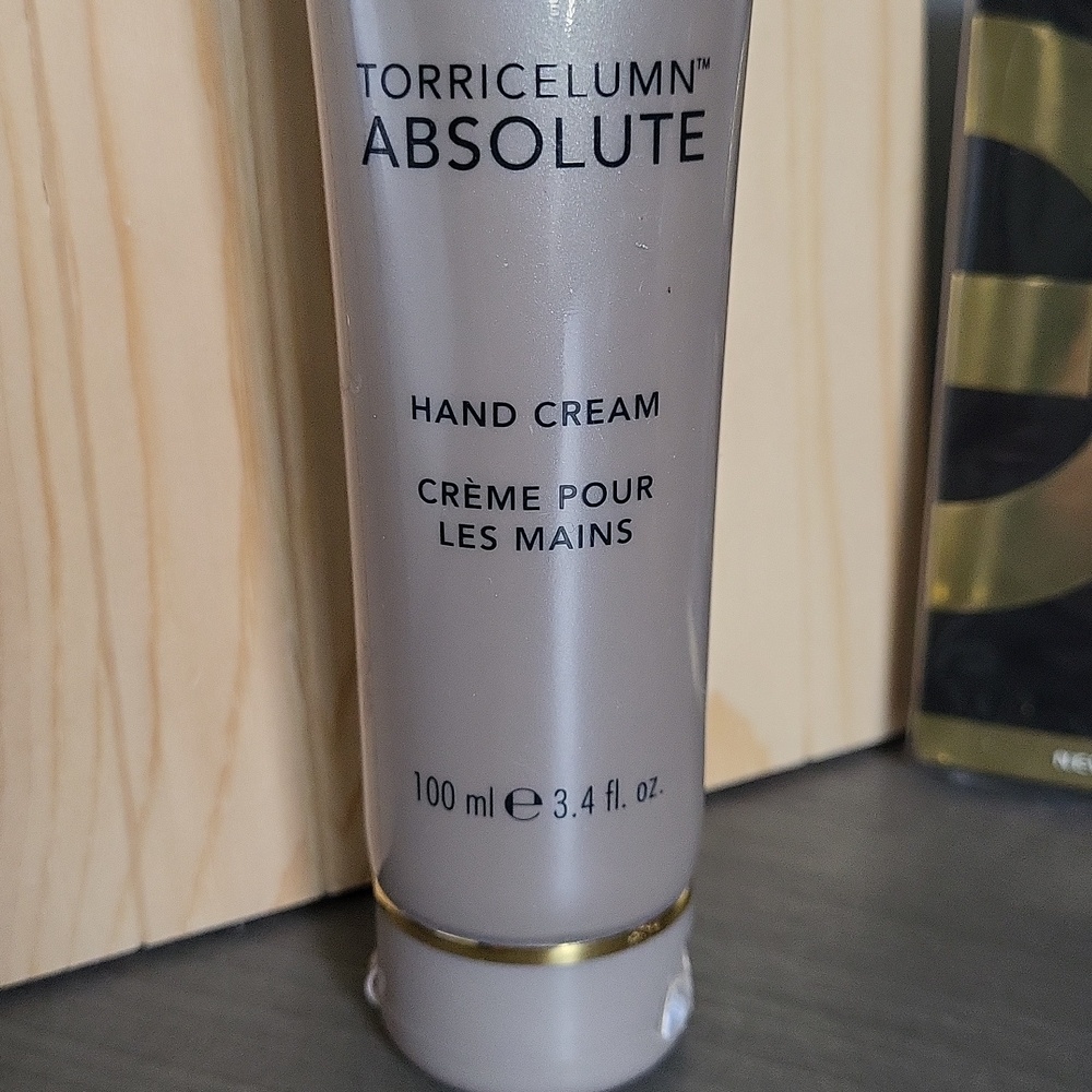 Elizabeth Grant Torricelumn Absolute Hand Cream - Picture 3 of 6